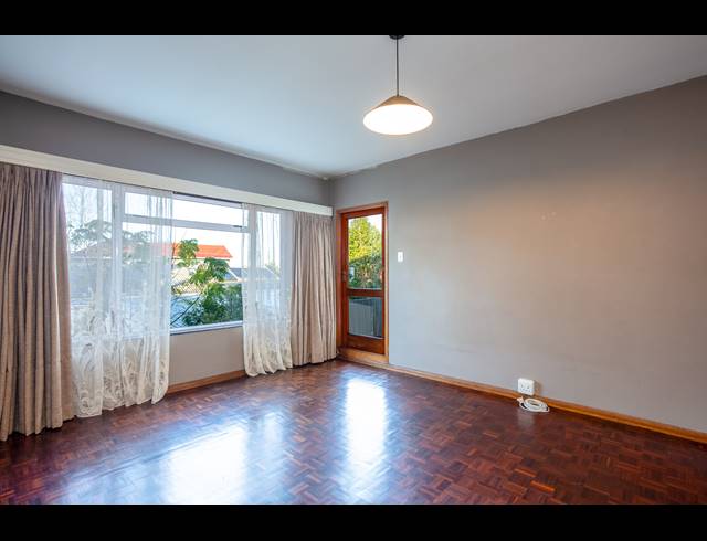 2 BEDROOM APARTMENT RENTED IN WYNBERG UPPER